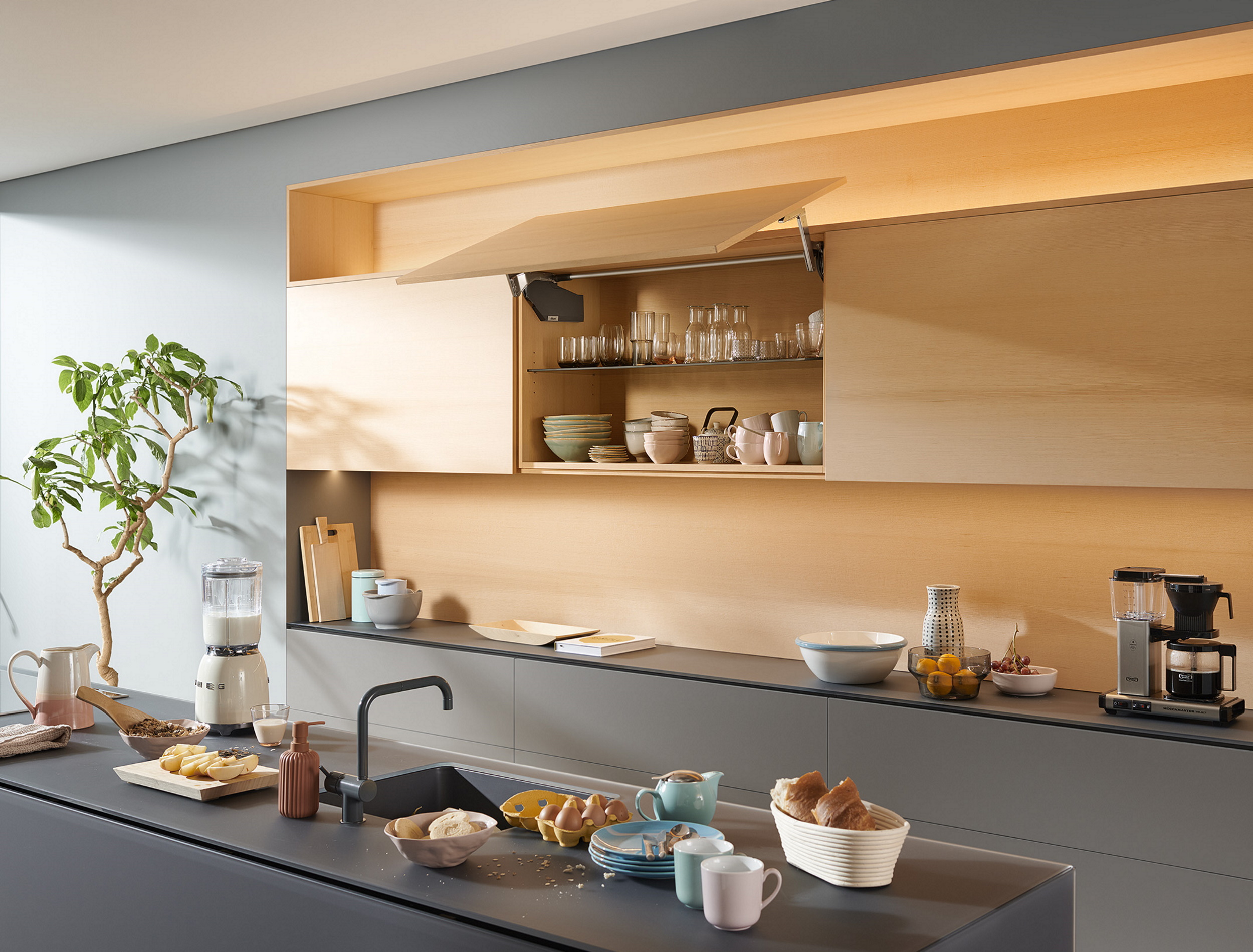 Thiết kế bếp chung cư hiện đại không thể thiếu những phụ kiện tủ bếp hiện đại